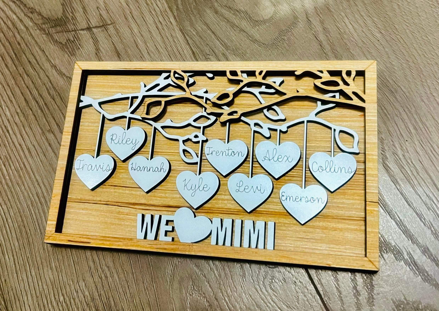 Hanging hearts plaque